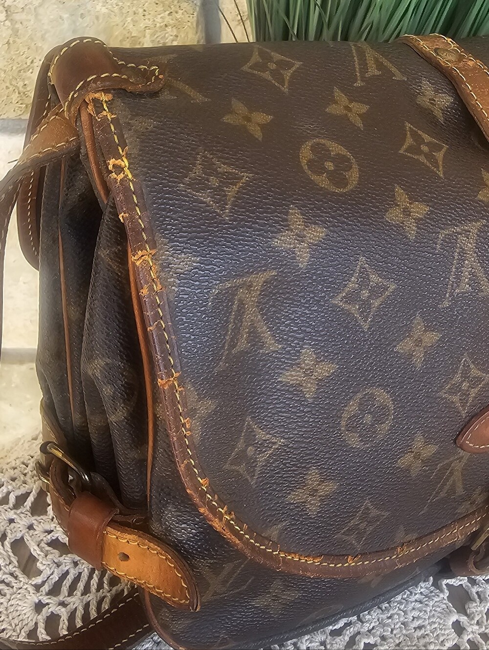 Louis Vuitton Saumur 30 - Picture 4 of 16
